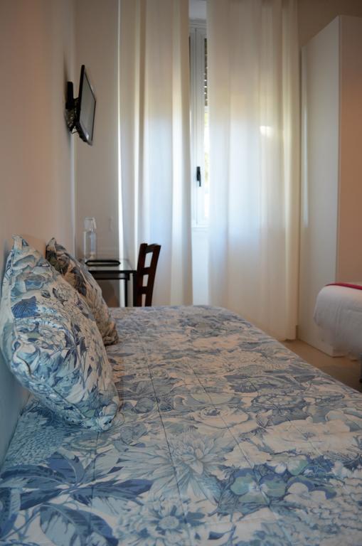 Hotel Spot Varazze Bilik gambar